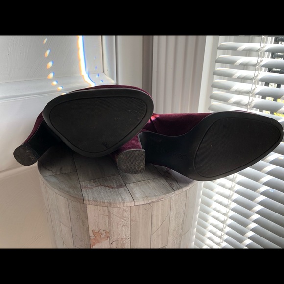 Suede burgundy suede knee length boots. - Picture 2 of 4